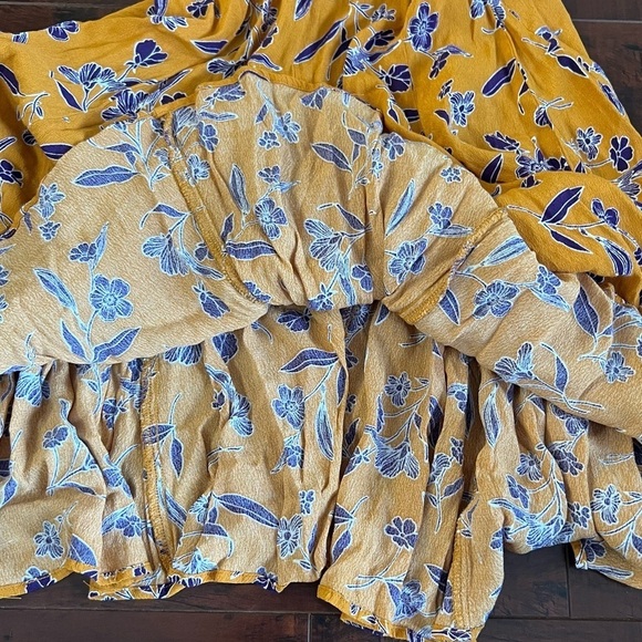 URBAN OUTFITTERS Kimchi Blue Tropi Mock Neck Floral Mini Dress Open Back Medium - Picture 12 of 14